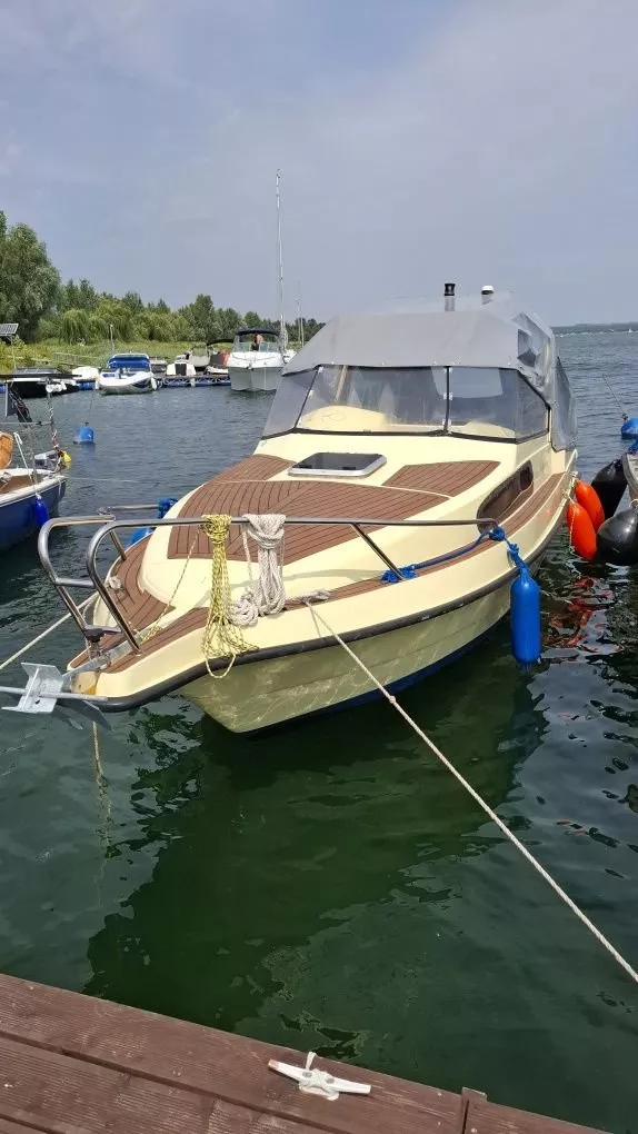 Motorówka kabinowa ., zdjęcie 1